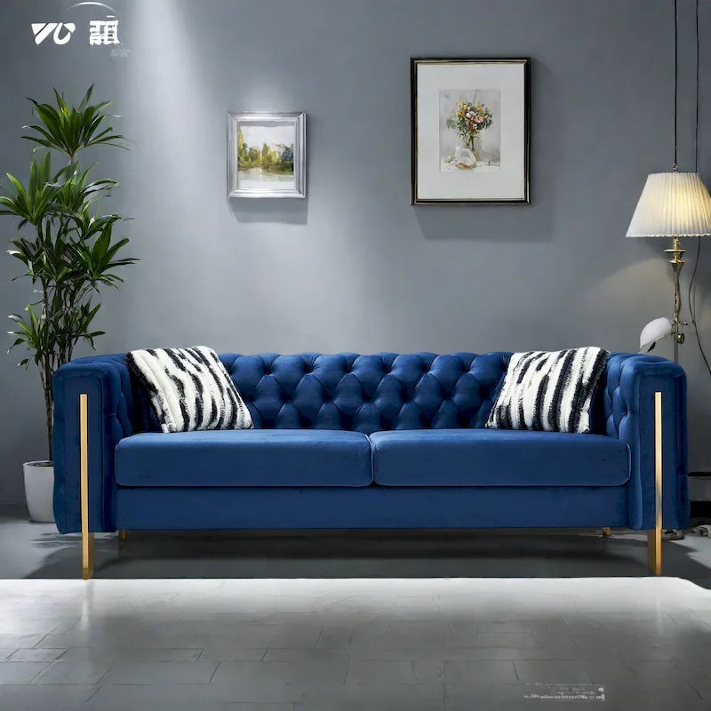 Canapé 3 places Chesterfield velours crème/bleu, capitonné, pieds dorés