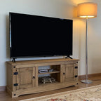 Meuble TV de divertissement en pin massif antique brun et gris délavé, rangement à 2 portes