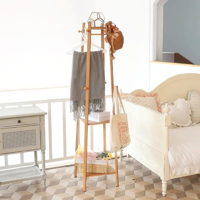 Porte-manteau autoportant en bambou naturel avec 8 crochets et 3 étagères