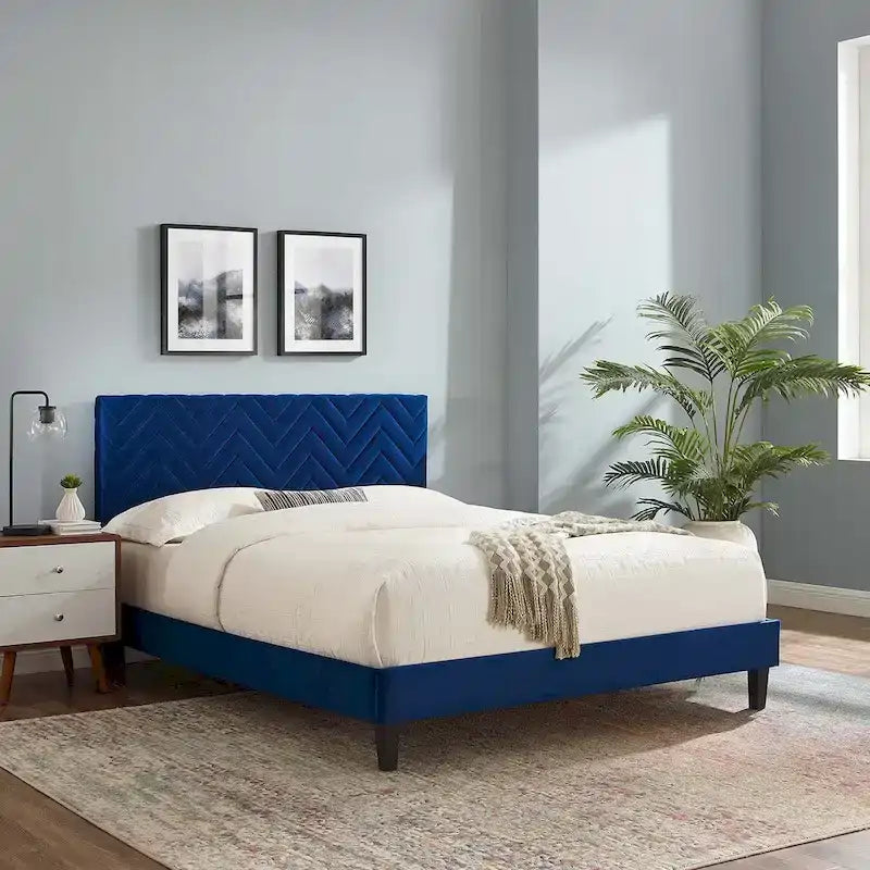 Lit Queen plateforme en velours capitonné à chevrons bleu / blanc / anthracite / rose – 1 personne